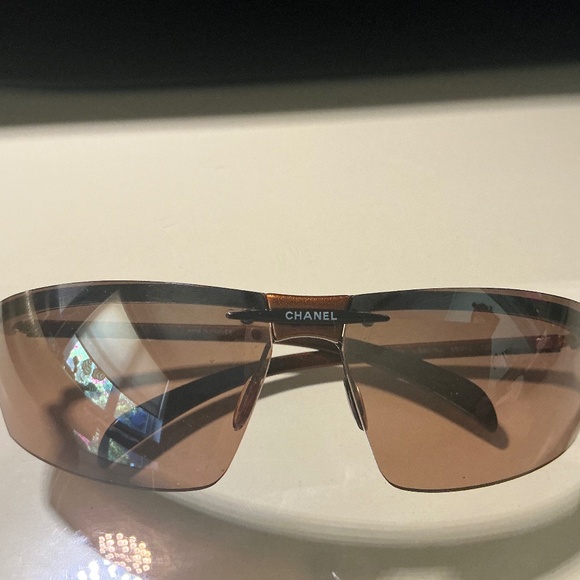 VINTAGE CHANEL 6001 RIMLESS GRADIENT SUNGLASSES - Picture 1 of 10